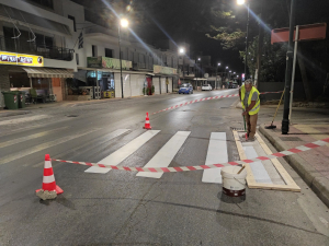 Εργασίες διαγράμμισης διαβάσεων πεζών από τη Δημοτική Κοινότητα Ασφενδιού στο Ζηπάρι
