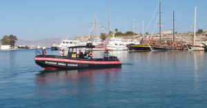 Οι ναυτικοί απέδωσαν τιμές στο λιμάνι της Κω για την εορτή του Πολιούχου της Κω Αγίου Νικολάου