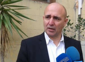 O δήμαρχος Λέρου κρούει τον κώδωνα του κινδύνου για το μεταναστευτικό στο νησί του