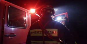 Φωτιά τα ξημερώματα δίπλα από τη χωματερή της Καλύμνου - Επιχείρησαν 13 πυροσβέστες με 4 υδροφόρα οχήματα