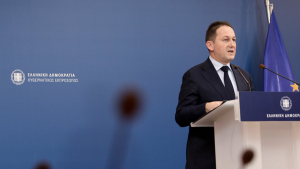 Έκτακτα μέτρα ανακοίνωσε ο Πέτσας - Γενικό lockdown για μία εβδομάδα σε όλη τη χώρα