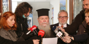Ιερά Σύνοδος :  Αναβάλλονται οι καθημερινές Λειτουργίες, γάμοι και βαφτίσεις