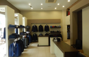 Εκπτώσεις 20% έως 50% στο κατάστημα Berto Lucci, σήμερα Παρασκευή 6 Νοεμβρίου - Ανοιχτά και το μεσημέρι