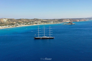 To &#039;&#039;ΓΕΡΑΚΙ ΤΗΣ ΜΑΛΤΑΣ&#039;&#039; στην Κέφαλο - Δείτε φωτογραφίες από το εντυπωσιακό ιστιοπλοϊκό σκάφος