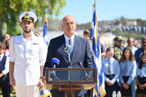 Δένδιας από τη Λέρο: «Όλα τα Δωδεκάνησα έχουν δικαίωμα σε υφαλοκρηπίδα, ΑΟΖ και έχουν δικαίωμα σε χωρικά ύδατα έως 12 μίλια»