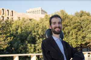 Ένας μαχητής της ζωής για το Ευρωκοινοβούλιο. Ο υποψήφιος Ευρωβουλευτής με τη ΝΔ Κυμπουρόπουλος Στέλιος μιλάει στο kosnews24