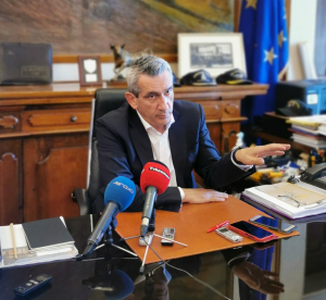 Γιώργος Χατζημάρκος προς Νεκτάριο Σαντορινιό: Δασικοί χάρτες, συντελεστές ΦΠΑ και hot spot, η κληρονομιά σου στα νησιά μας