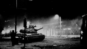 Πολυτεχνείο: Ο μοναδικός φωτορεπόρτερ που απαθανάτισε την εισβολή του τανκ θυμάται τις συγκλονιστικές στιγμές