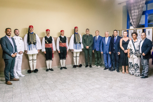 Συγκλονιστική η παρουσία των Ευζώνων στις επετειακές εκδηλώσεις για τα 80 χρόνια από το Επαναστατικό Απελευθερωτικό Κίνημα Καρπάθου της 5ης Οκτωβρίου 1944