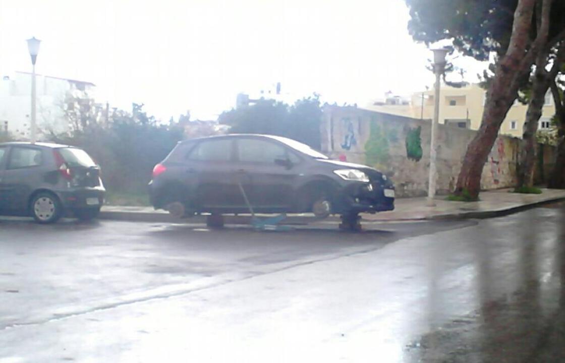 Τρύπησαν με μαχαίρι και τα 4 λάστιχα αυτοκινήτου που ήταν παρκαρισμένο στην Ελευθερίου Βενιζέλου