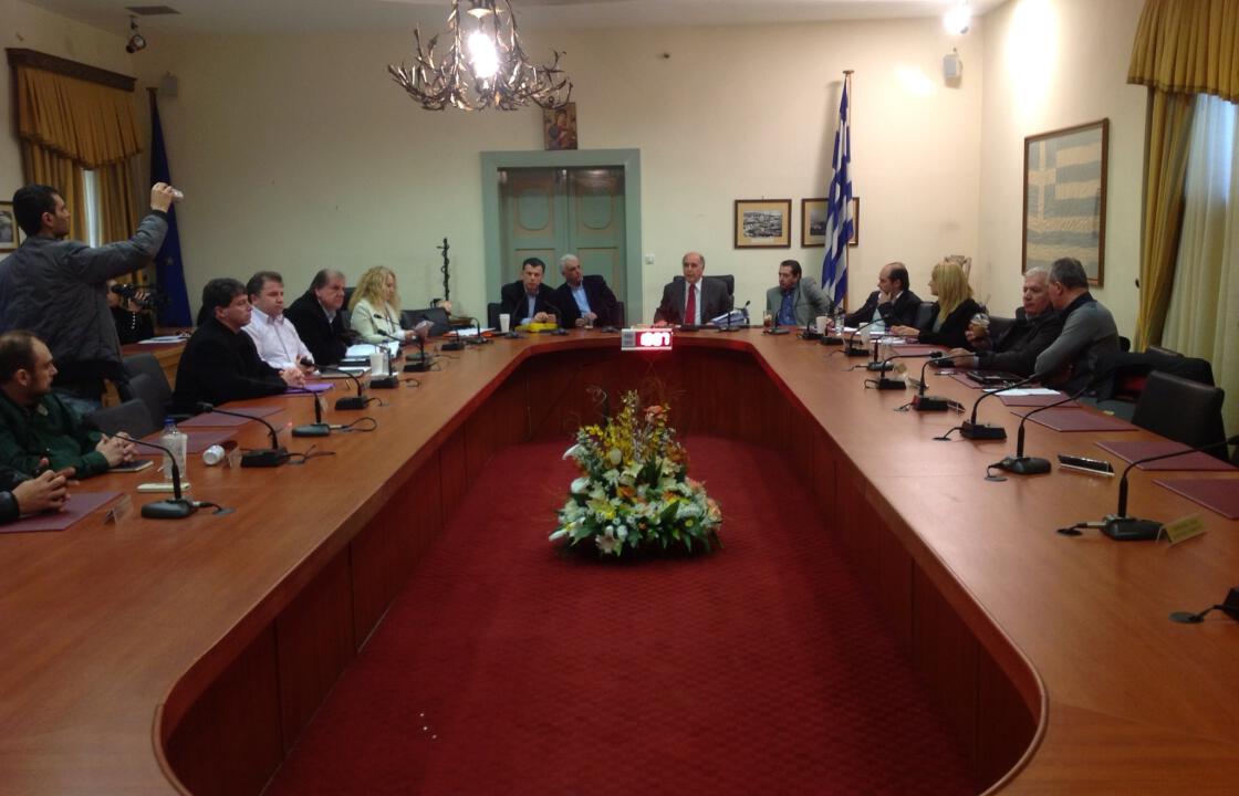 Δεν πραγματοποιήθηκε σήμερα το Δημοτικό Συμβούλιο λόγω έλλειψης απαρτίας.Βίντεο &amp; φωτό