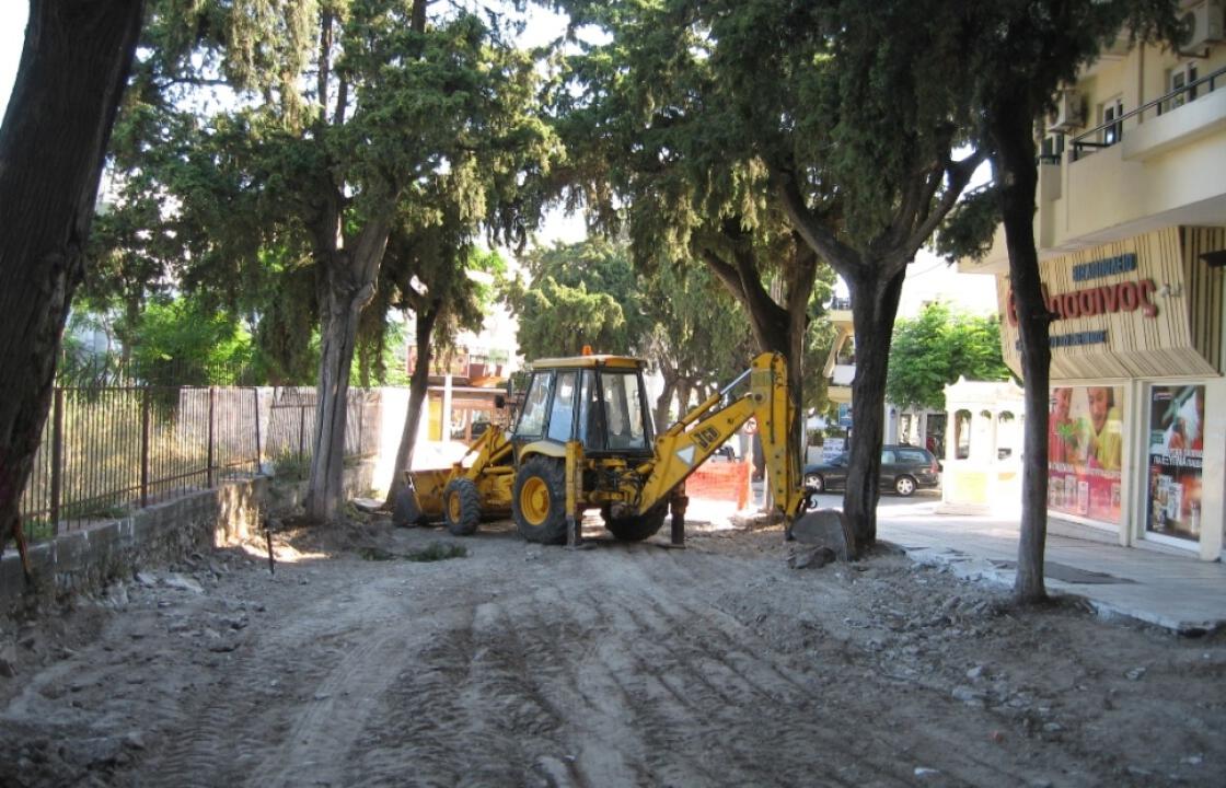 Ξεκίνησαν αυτή την εβδομάδα οι εργασίες ανάπλασης της ευρύτερης περιοχής της πλατείας Εθνάρχου Μακαρίου.ΦΩΤΟ
