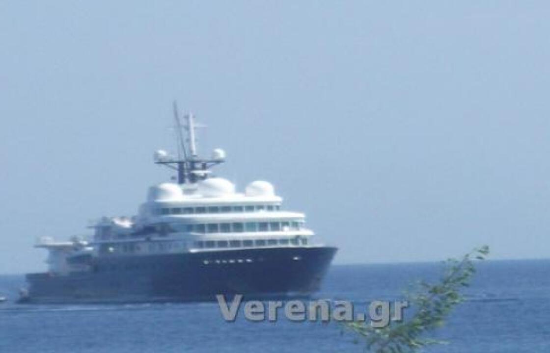 Στη Νίσυρο ο Αμπράμοβιτς με την θαλαμηγό του - Τον υποδέχτηκαν με βιολιά και λαούτα