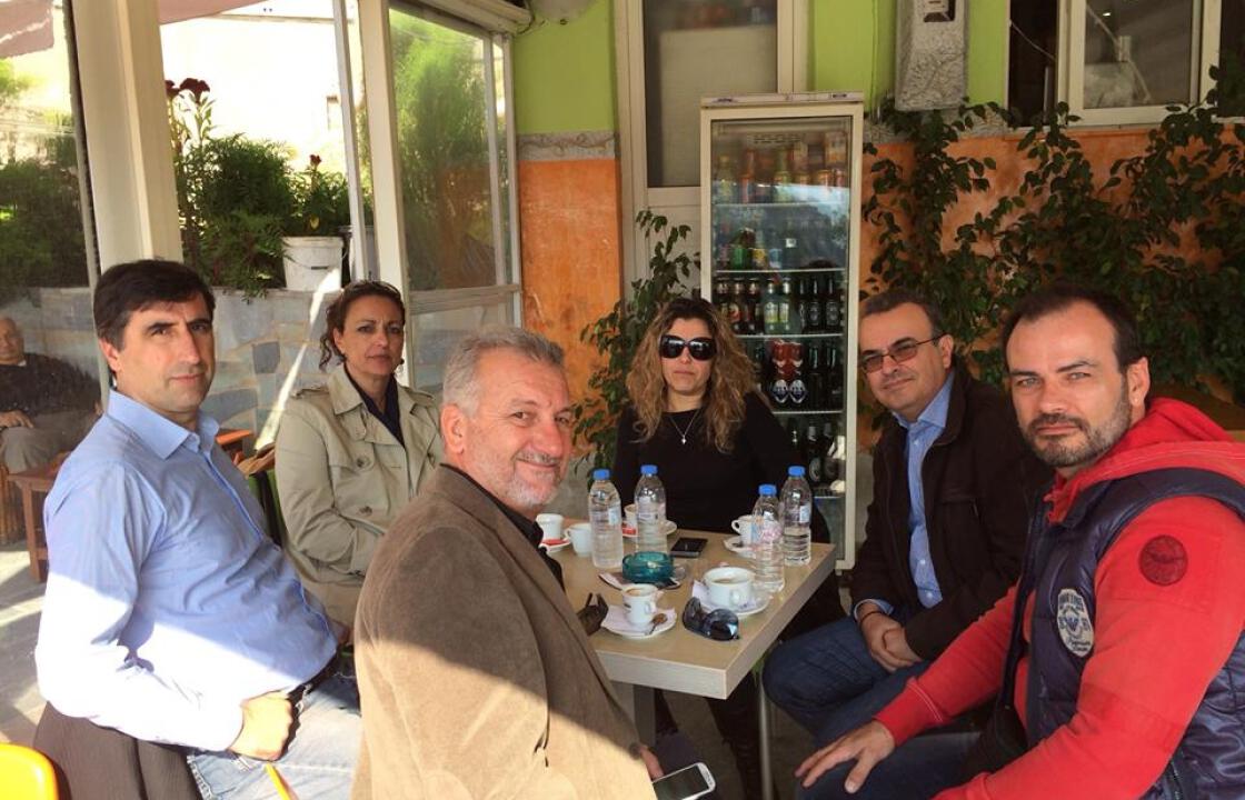 Ο πρωινός καφές των στελεχών της Δύναμης Αλλαγής στην Κέφαλο.