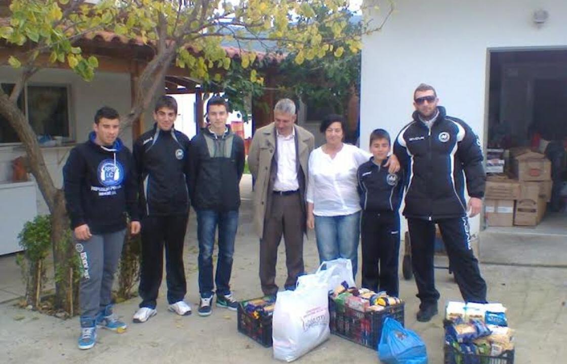 Τρόφιμα από τον ΠΑΟΚ Κω στο γηροκομείο.ΦΩΤΟ