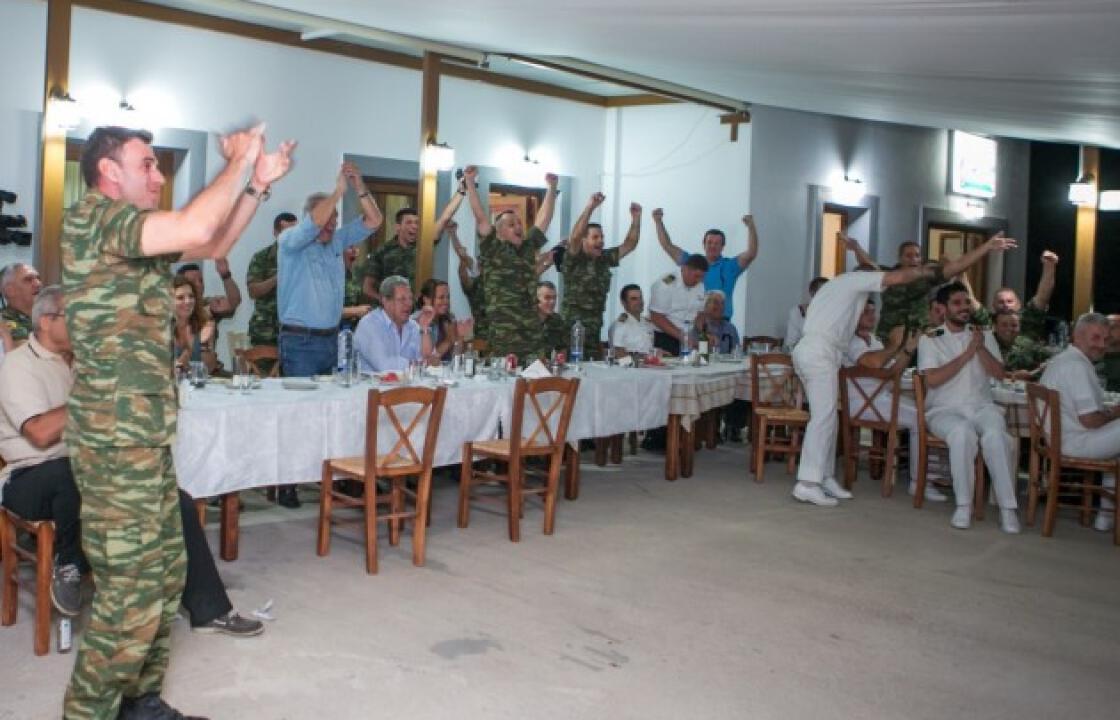 Πήρε φωτιά το Αγαθονήσι από τα γκολ της Εθνικής! Πως πανηγύρισαν ΥΕΘΑ και στρατιώτες