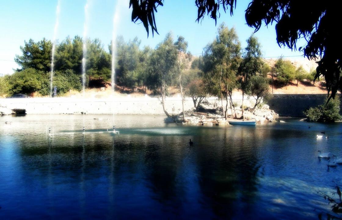 Ξεκίνησαν οι εργασίες καθαρισμού της Λίμνης Πυλίου και συντήρησης των μηχανημάτων και εγκαταστάσεων