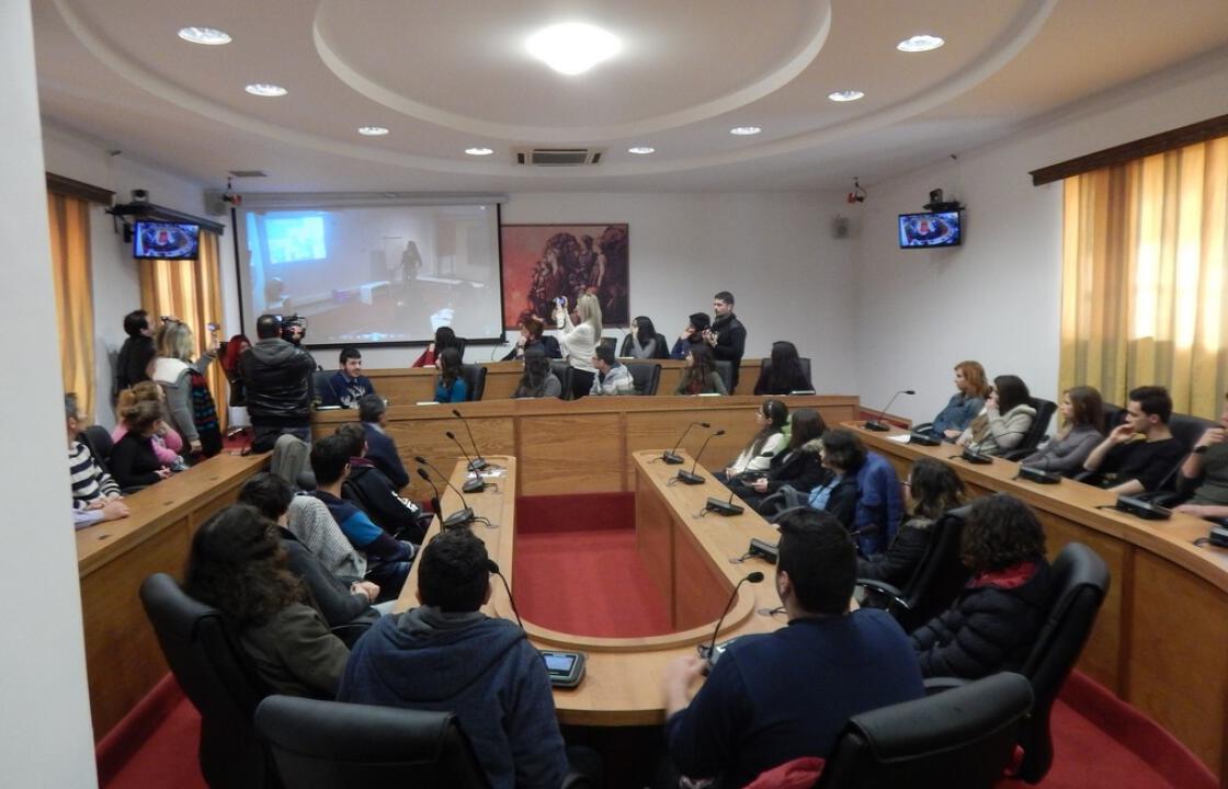 Αυτή είναι η ανακαινισμένη αίθουσα του Δημοτικού Συμβουλίου Κω.Δείτε φωτογραφίες