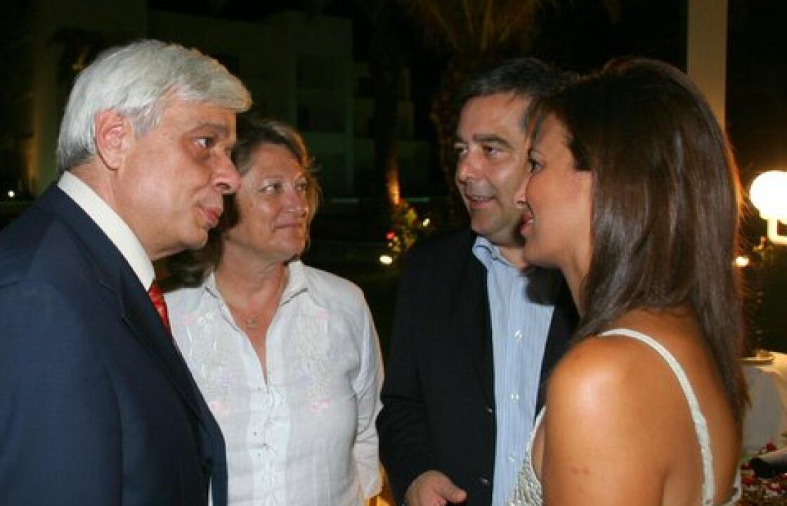 Επικοινωνία του Προέδρου της Δημοκρατίας με τον Βασίλη Α. Υψηλάντη