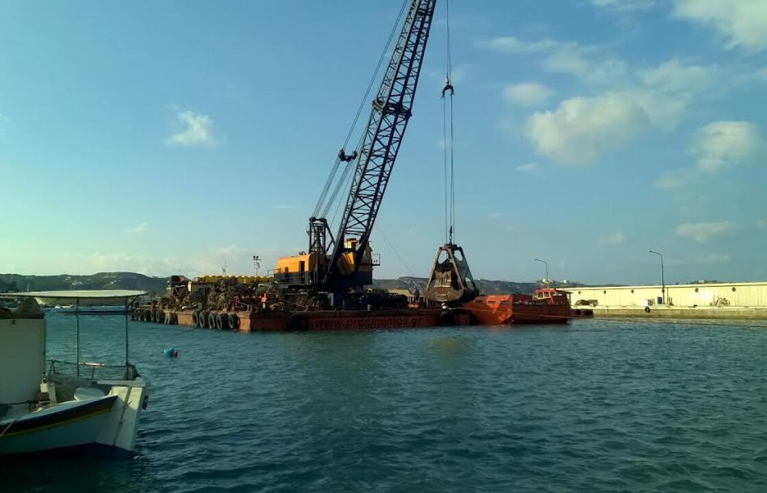 Μετά από 25 χρόνια αποκατάσταση των λειτουργικών βαθών και καθαρισμός του πυθμένα του λιμανιού στην Κέφαλο