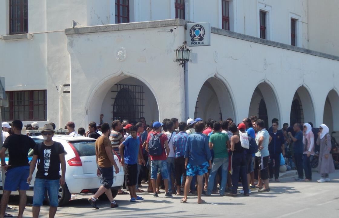 Θα δρομολογηθεί (;;;) πλοίο για τη μετακίνηση προσφύγων & μεταναστών από τα νησιά