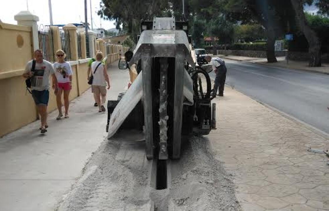 Ξεκίνησαν τα έργα για να εγκατασταθούν φωτεινοί σηματοδότες στη Μαρίνα.ΦΩΤΟ