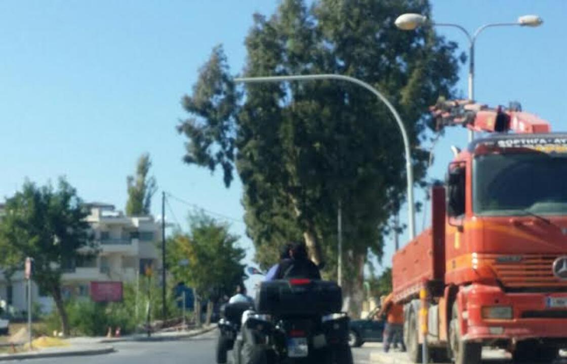 Προχωρούν τα έργα για να εγκατασταθούν φωτεινοί σηματοδότες στη Μαρίνα.ΦΩΤΟ