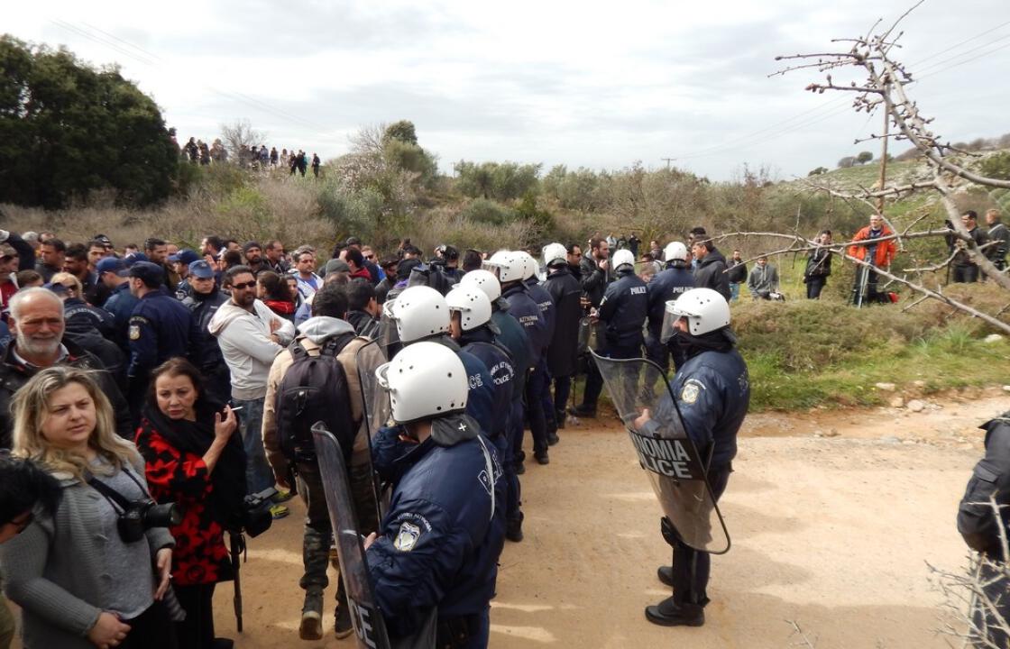 Με δακρυγόνα και χημικά απάντησαν στους διαμαρτυρόμενους τα ΜΑΤ στο Πυλί.ΒΙΝΤΕΟ