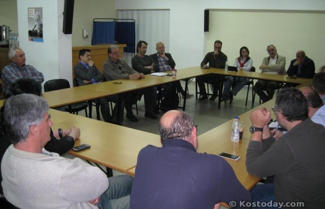 ΟΡΑΜΑ: Η συνάντηση εργασίας με τους τουριστικούς φορείς.