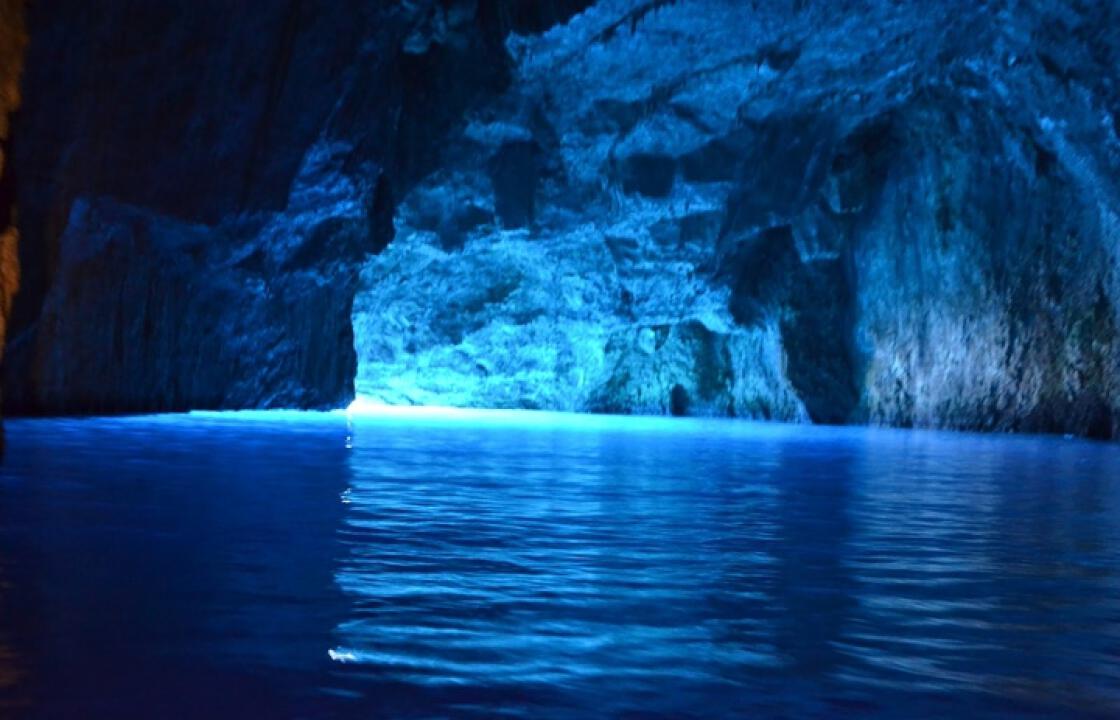 Ένα από τα μεγαλύτερα υποθαλάσσια σπήλαια της χώρας βρίσκεται στο Καστελλόριζο (βίντεο)