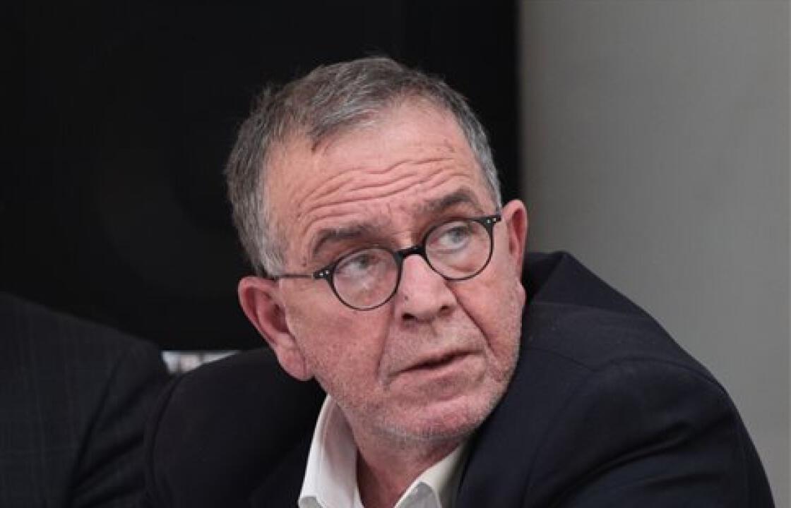 Μουζάλας: Κέντρα κράτησης και στα πέντε νησιά