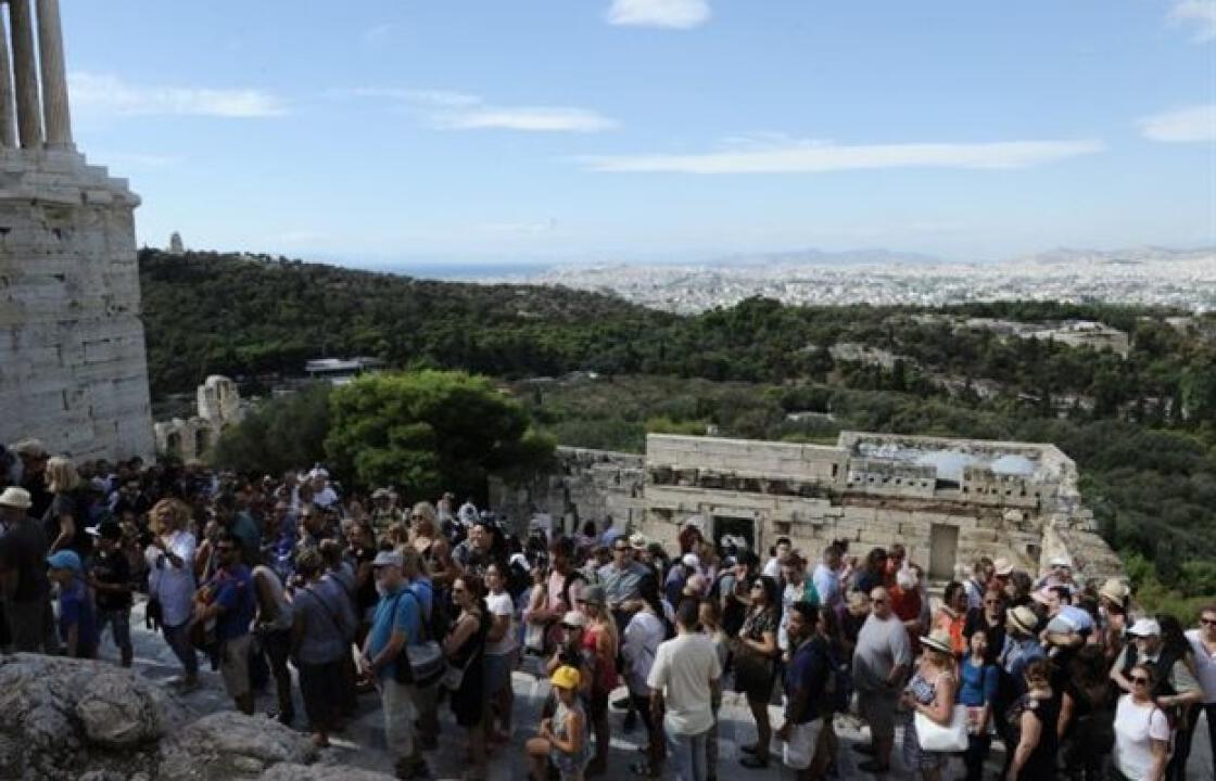 Τουρισμός 2017: Οι προκρατήσεις δείχνουν αύξηση των αφίξεων-ισχυρή  η ζήτηση Μαΐου και  Ιουνίου για Ρόδο και Κρήτη.