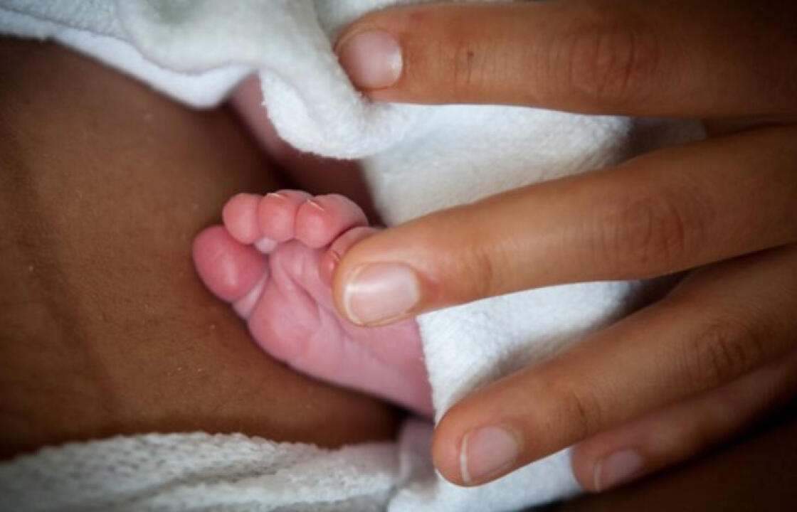 Σοκ στη Ρόδο: Εγκατέλειψαν νεογέννητο μέσα σε τηλεφωνικό θάλαμο!