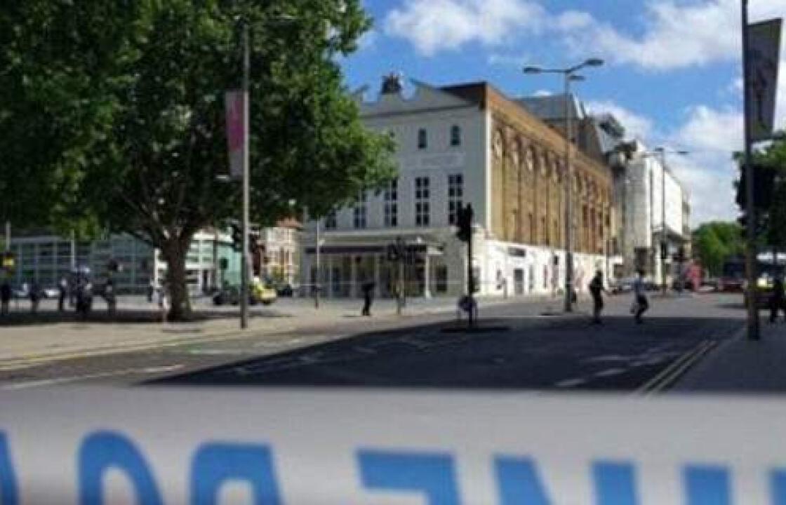 Λονδίνο: Εκκενώθηκε θέατρο μετά από τηλεφώνημα για ύποπτο αντικείμενο.ΦΩΤΟ
