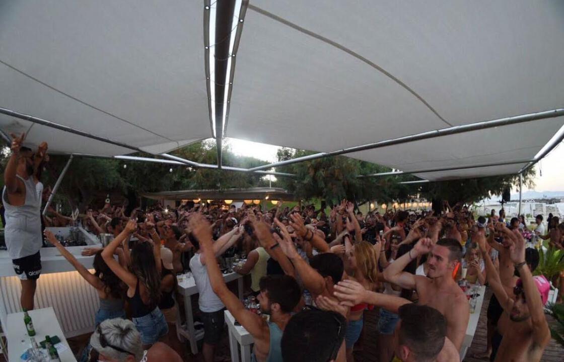 Ο Junior Rush ξεσήκωσε το Ammos. Απίστευτο party από έναν από τους κορυφαίους Έλληνες Djs. ΦΩΤΟ &amp; ΒΙΝΤΕΟ