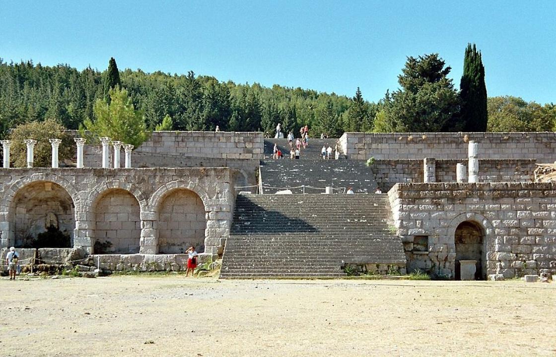 Στο &quot;σφυρί&quot; 8 αναψυκτήρια στους αρχαιολογικούς χώρους-Μεταξύ αυτών σε Κω και Λίνδο