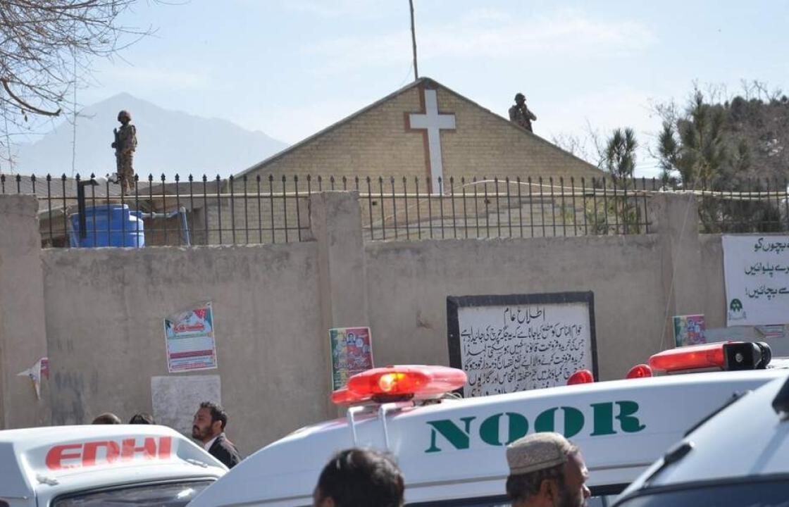 Τουλάχιστον πέντε νεκροί από επίθεση αυτοκτονίας σε χριστιανική εκκλησία στο Πακιστάν