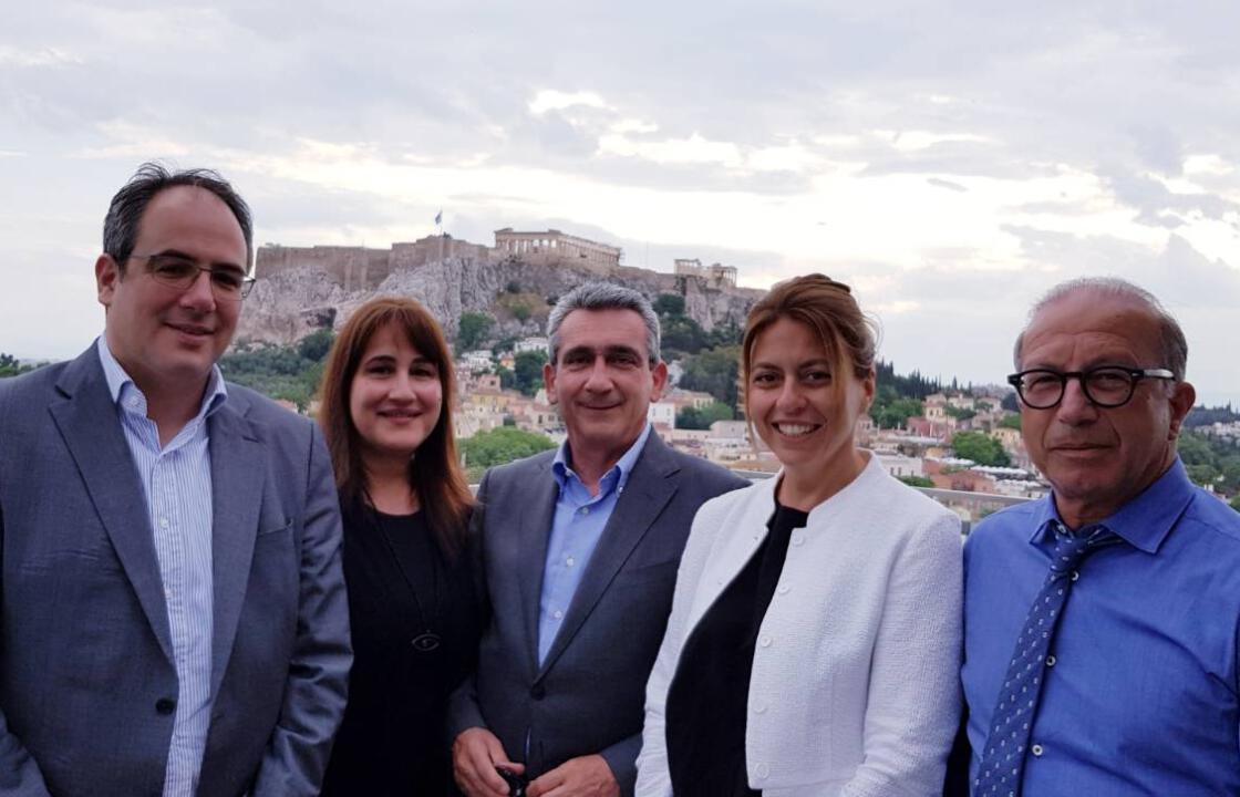 Συνεργασία  της Περιφέρειας Νοτίου Αιγαίου με τη Fraport, για την ανάπτυξη νέων αεροπορικών συνδέσεων στα διεθνή αεροδρόμια Ρόδου, Κω, Σαντορίνης και Μυκόνου
