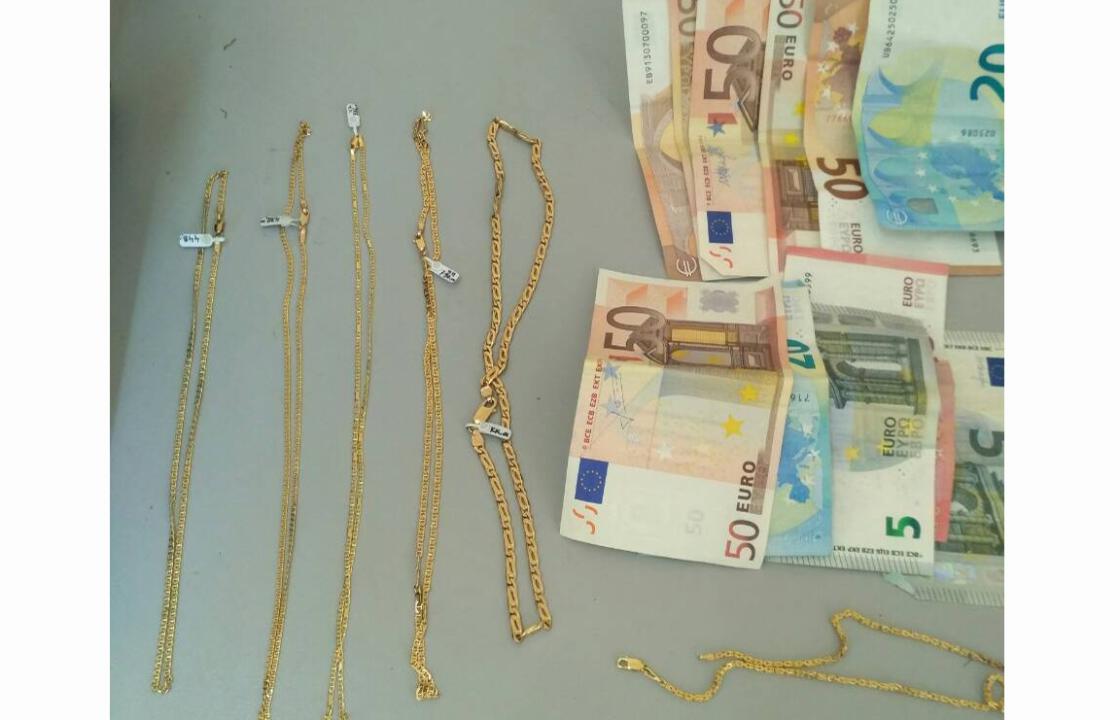 Συνελήφθησαν άμεσα δυο γυναίκες για κλοπή κοσμημάτων από χρυσοχοείο στη Ρόδο. ΦΩΤΟ