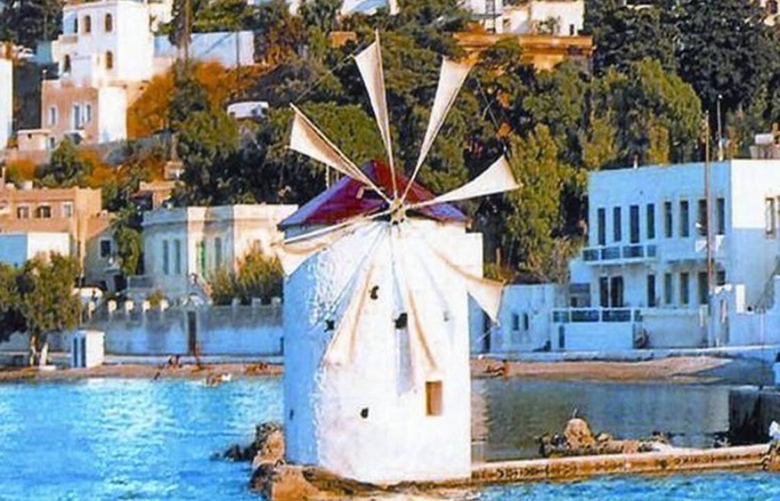 Ο Guardian βρήκε το ελληνικό νησί που θυμίζει περισσότερο από τα άλλα Ιταλία