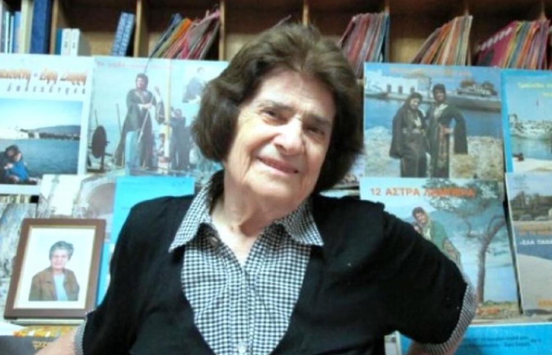 Έφυγε από την ζωή, η μεγάλη τραγουδίστρια και τραγουδοποιός της παραδοσιακής και δημοτικής μουσικής, Άννα Καραμπεσίνη.-Τη Δευτέρα η κηδεία στον Άγιο Παύλο