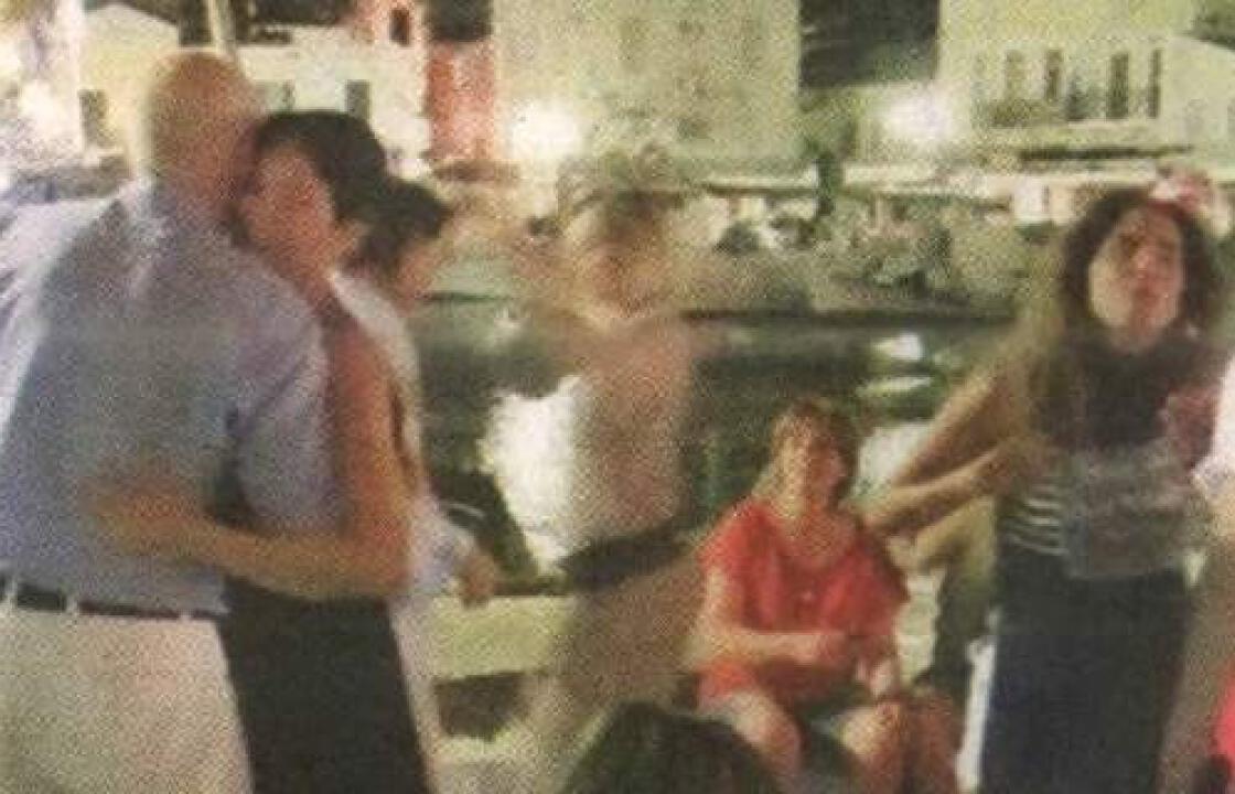 Το  ρομαντικό  βαλς του Γιώργου Παπανδρέου με την Ολλανδή σύντροφό του, σε ταβέρνα στη Σύμη [εικόνες]