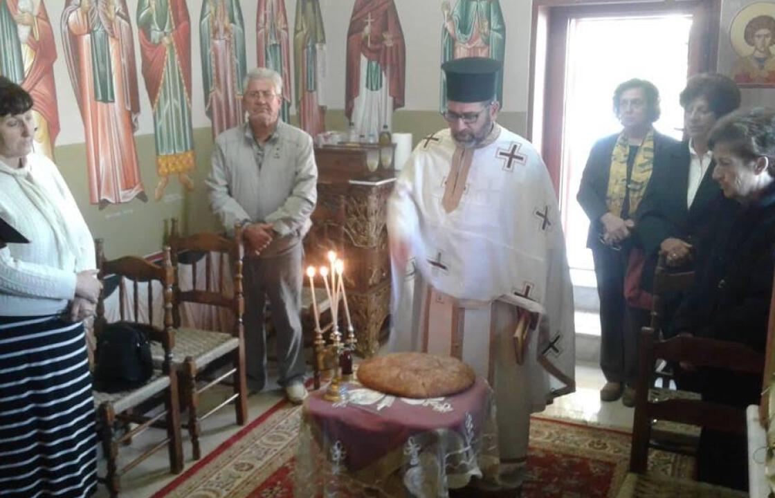 Με Όρθρο και Θεία Λειτουργία στο εξωκλήσι του Αγίου Γεωργίου του Κεφάλα (Χαλικούρα) τιμήθηκε η ανακομιδή των Ιερών Λειψάνων του Μεγαλομάρτυρα της εκκλησίας μας