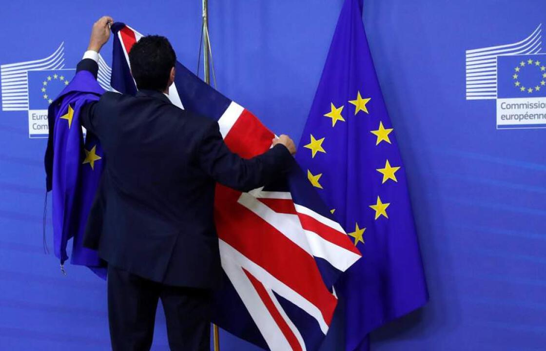 Μπαράζ παραιτήσεων στην κυβέρνηση Μέι για το σχέδιο Brexit