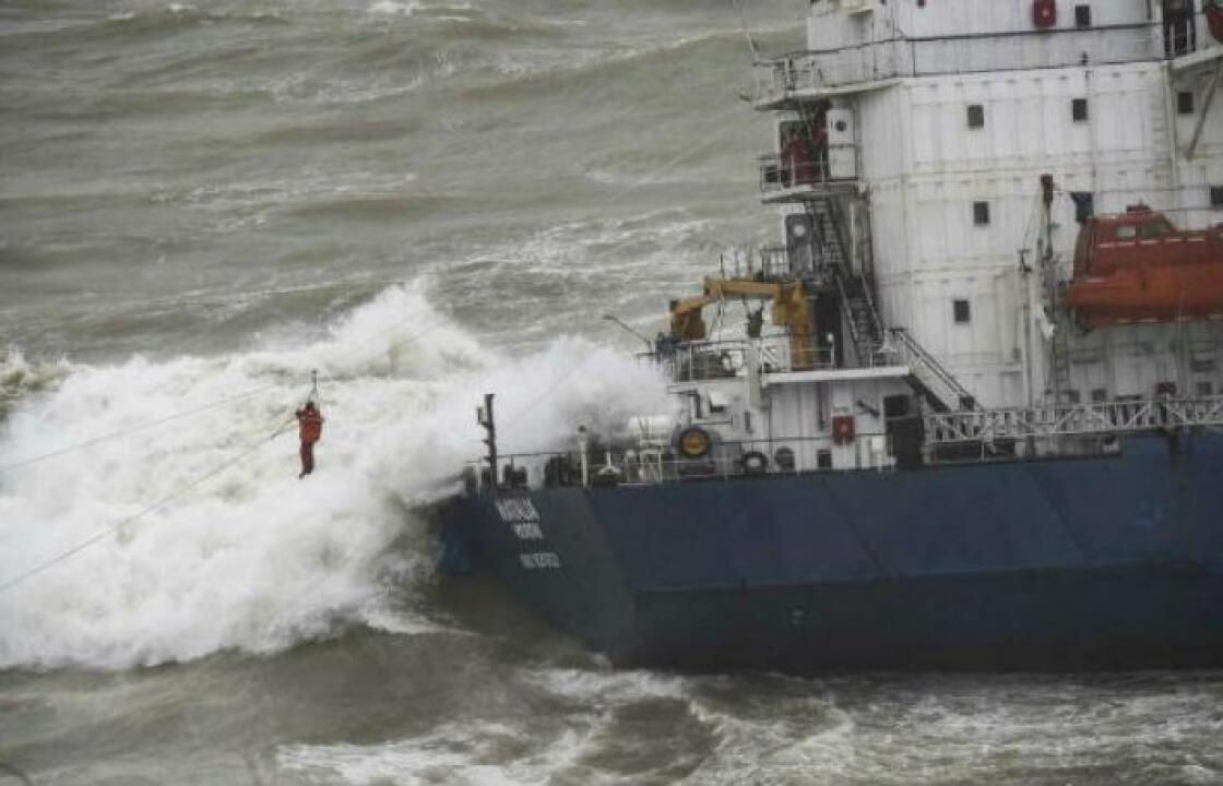 Δραματική διάσωση ναυτικών σε πλοίο στη Μαύρη Θάλασσα. BINTEO &amp; ΦΩΤΟ