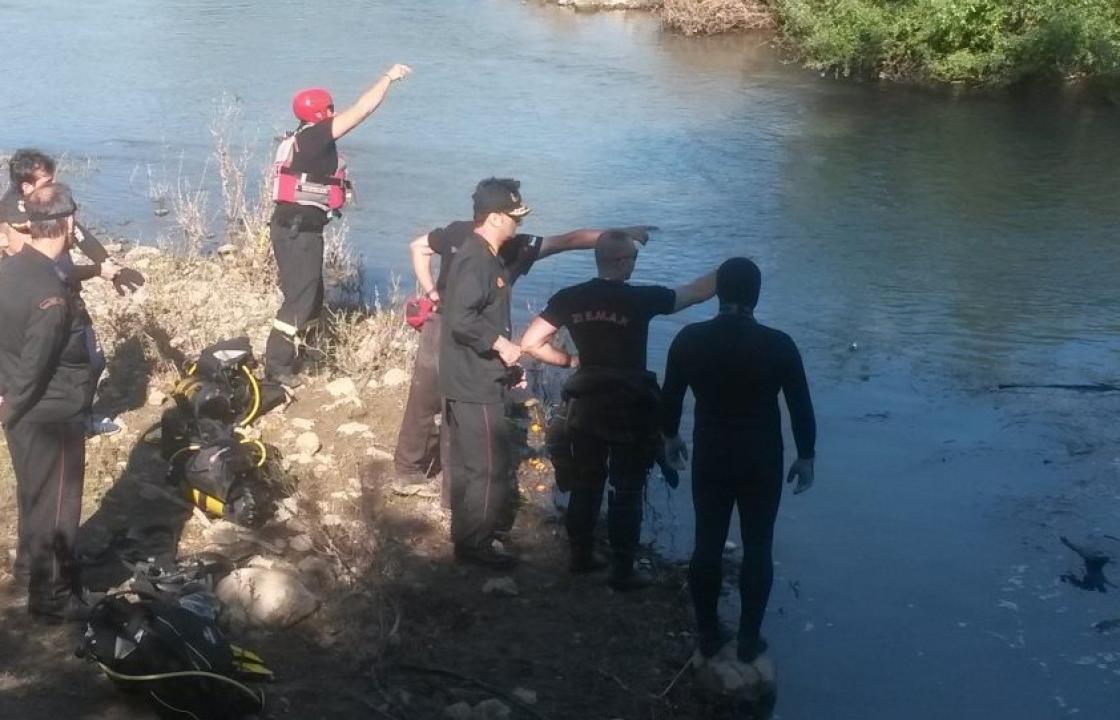 Αγωνία για τους 4 αγνοούμενους στην Κρήτη – Το ΙΧ τους παρασύρθηκε από τα νερά ποταμού