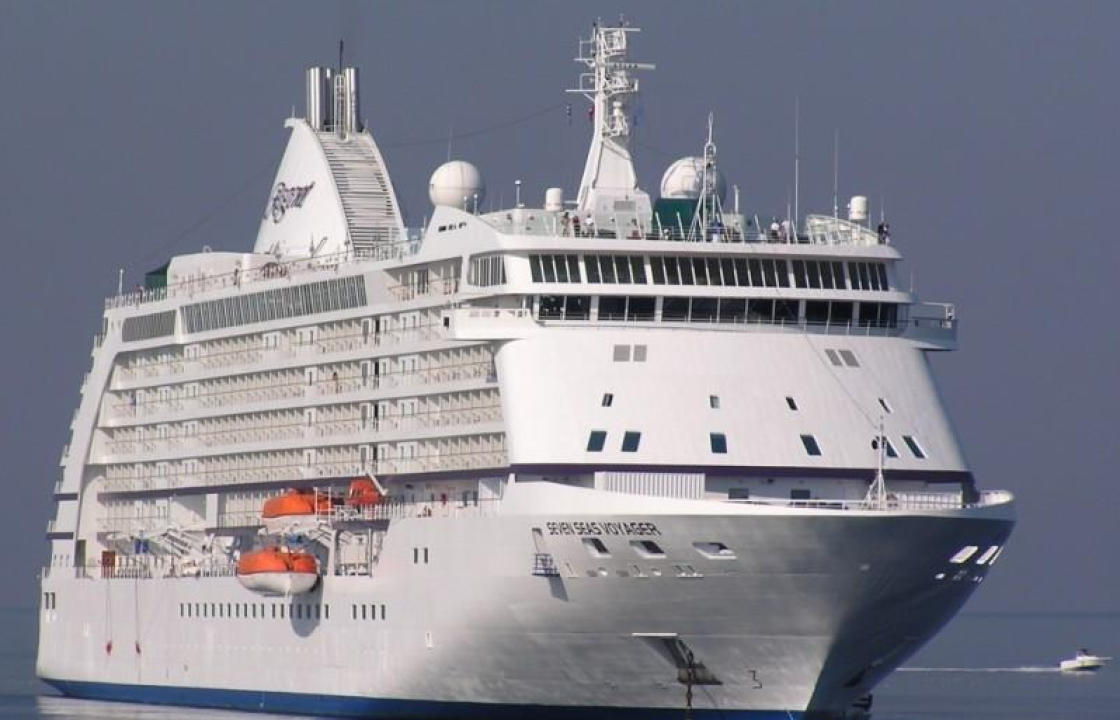 SEVEN SEAS VOYAGER - Το πρώτο κρουαζιερόπλοιο για το 2019 στην Κω, ανήμερα του Αγίου Γεωργίου