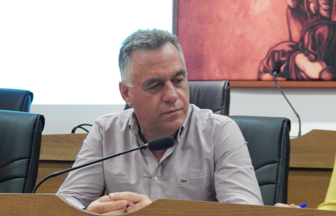 Γιώργος Κυρίτσης: “Ο Βασίλης Πίτσης έφυγε πρόωρα και άδικα από τη ζωή. Δύναμη και κουράγιο στα παιδιά και στην οικογένειά του.”