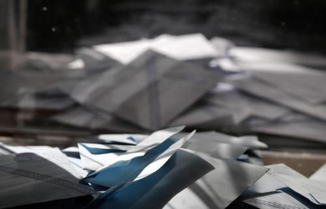 Κώλυμα με την εκλογική διαδικασία σε εκλογικό τμήμα στην πόλη της Κω - Είχαν λάθος ψηφοδέλτια της παράταξης Όραμα + Δράση