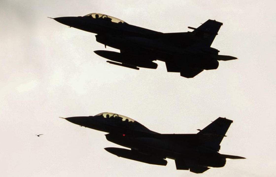 Μαζικές υπερπτήσεις τουρκικών F-16 πάνω από τέσσερα ελληνικά νησιά - 99 παραβιάσεις σήμερα!